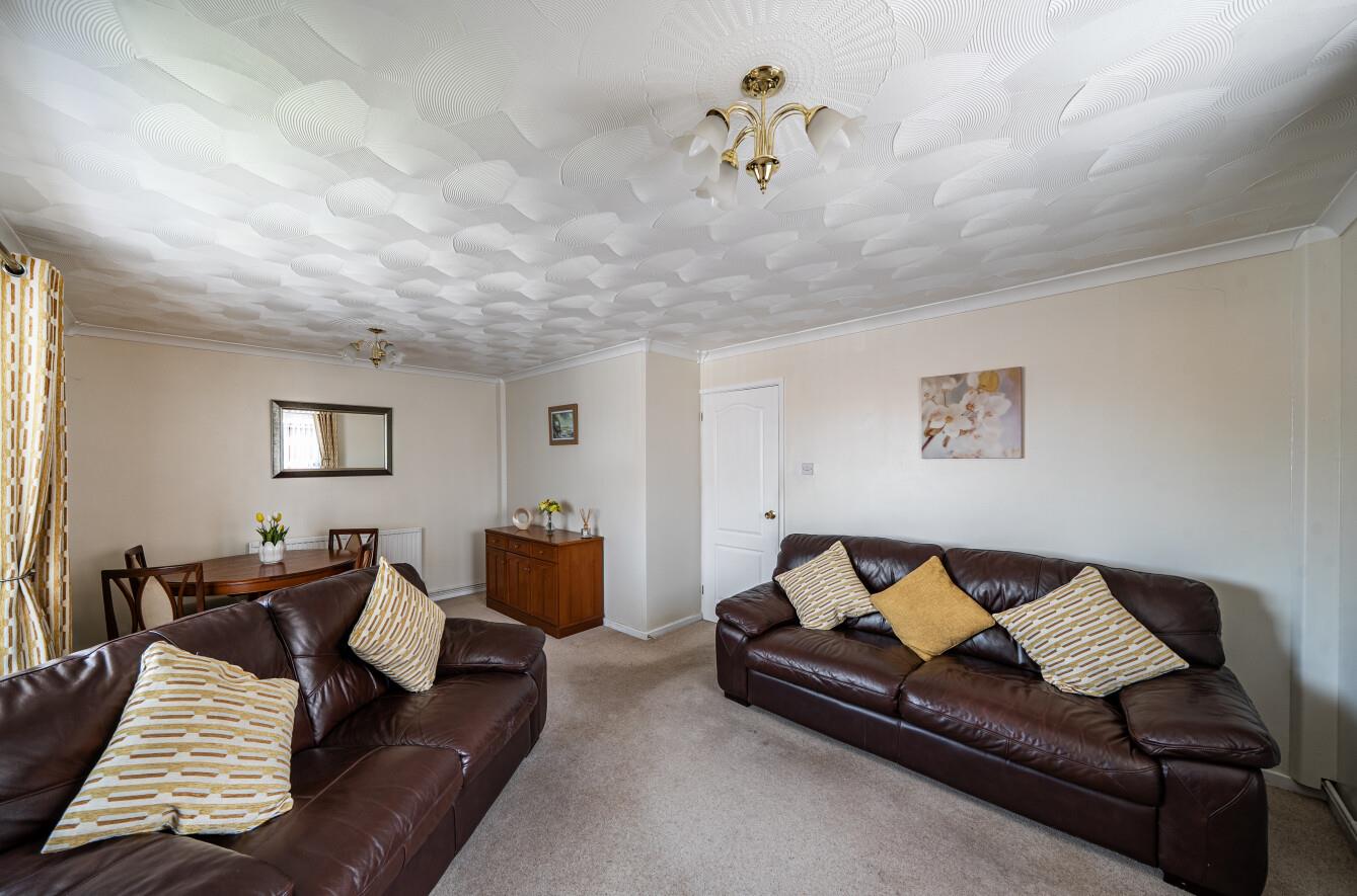 St Peters Avenue, Fforestfach, Swansea, SA5 5BX
